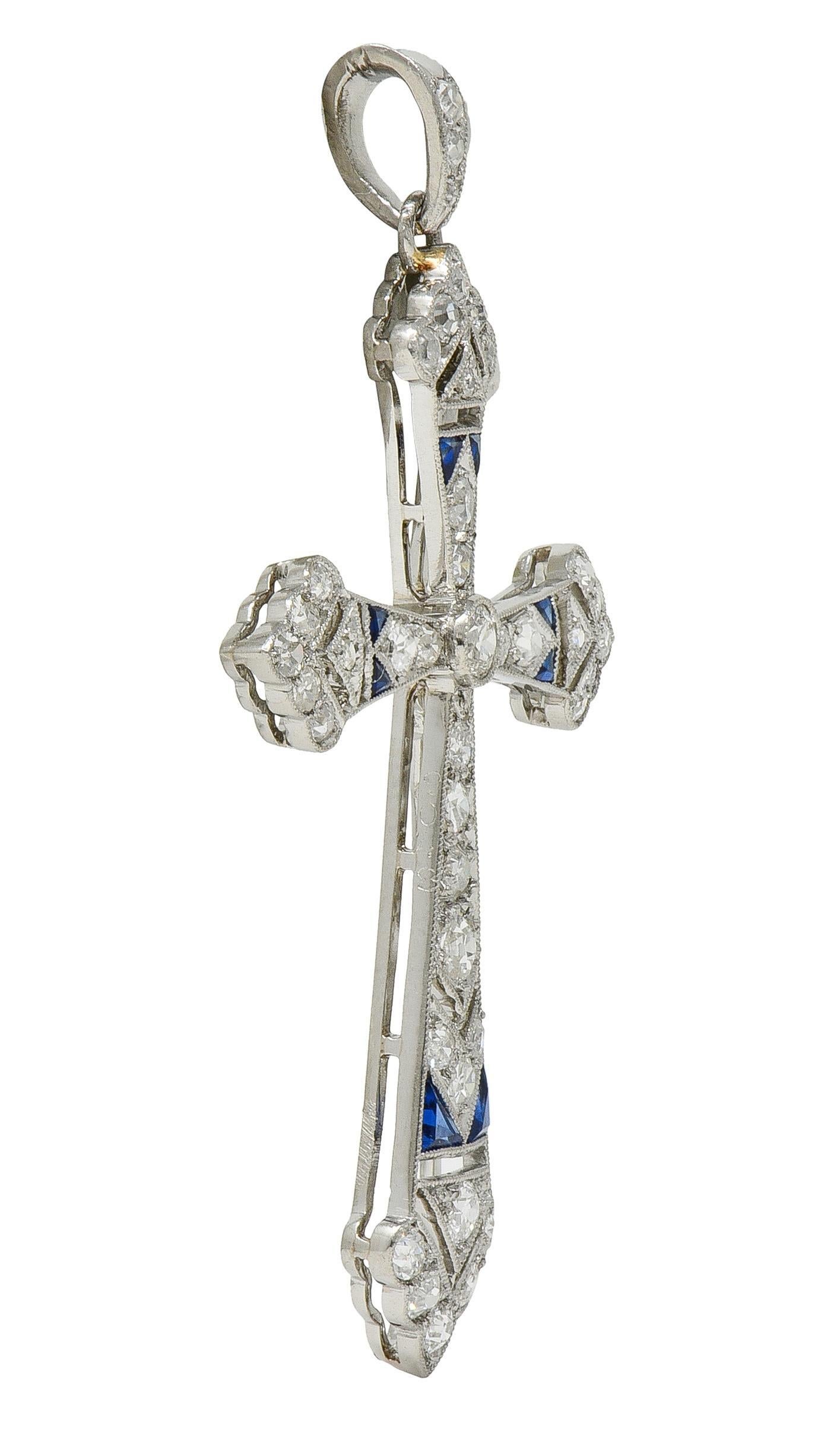 Taglio antico europeo Ciondolo a croce vintage in platino con diamante e zaffiro, in stile Art Deco francese. in vendita