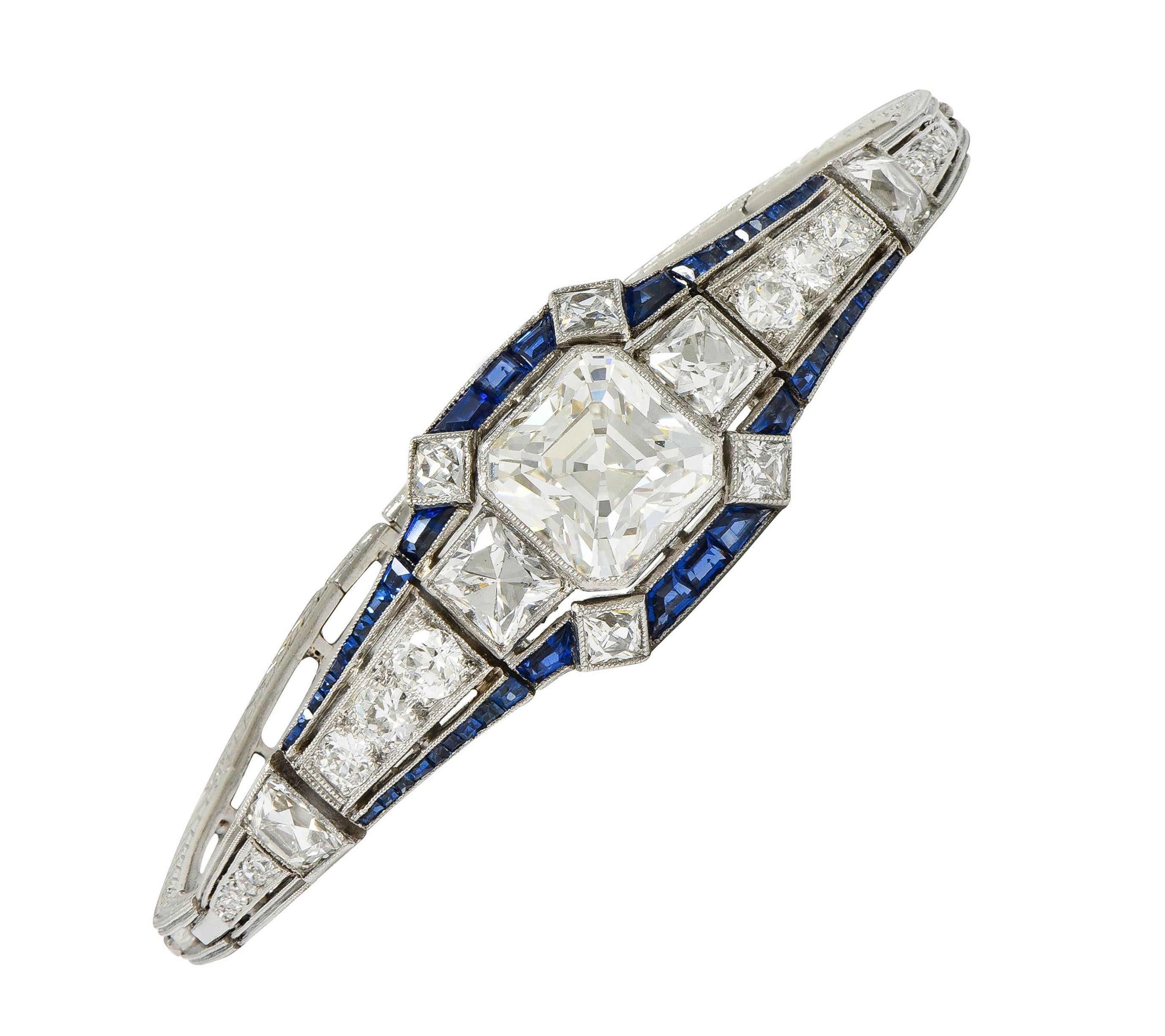 Art Decó 7.32 CTW Asscher Diamante Zafiro Platino Panel Vintage Pulsera Line en venta