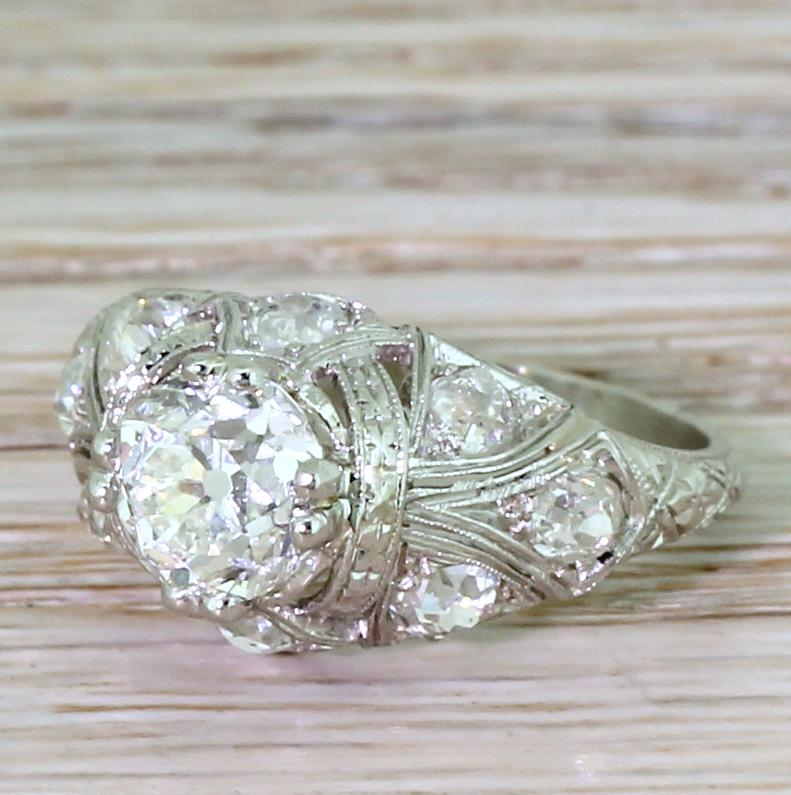 Edwardian 2.51 Carat Old Cut Diamond Platinum Engagement Ring For Sale 3