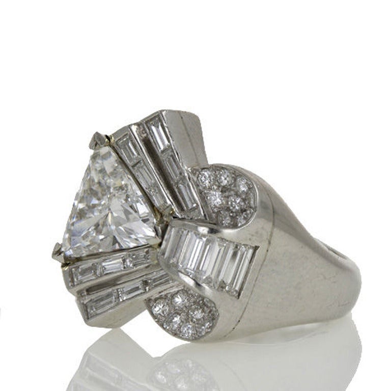 Women's 1930s Retro Diamond Platinum Cocktail Ring For Sale