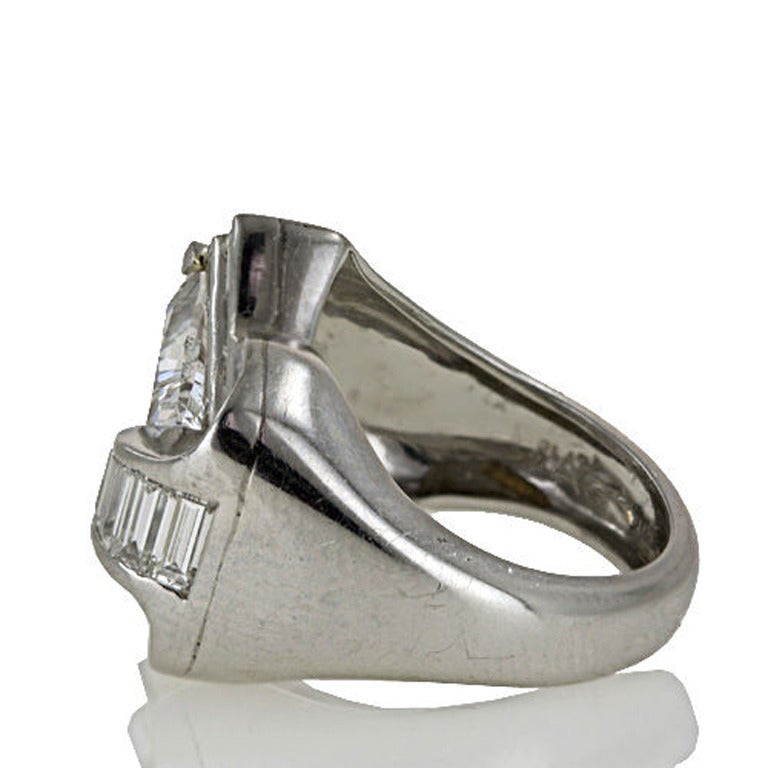 1930s Retro Diamond Platinum Cocktail Ring For Sale 2
