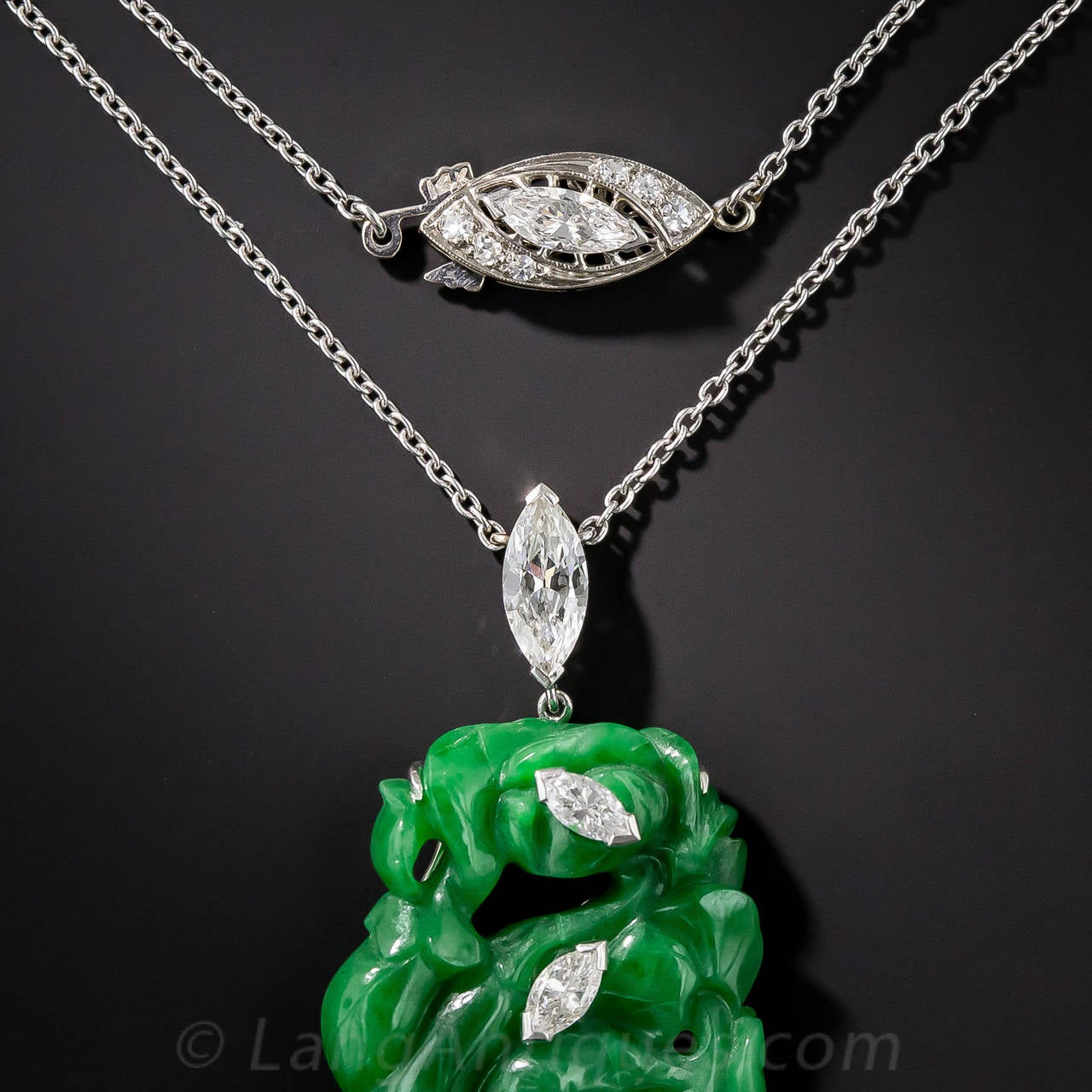 Fine Carved Natural Jade Diamond Platinum Pendant Necklace In Excellent Condition For Sale In San Francisco, CA