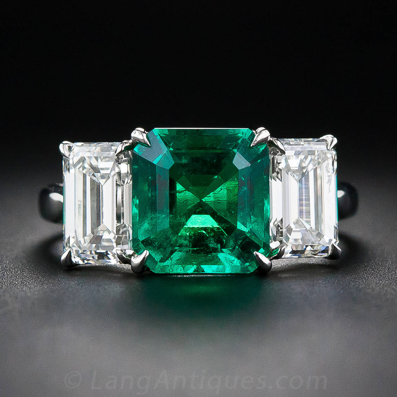 Contemporary Fine 2.75 Carat Emerald Diamond Platinum Ring