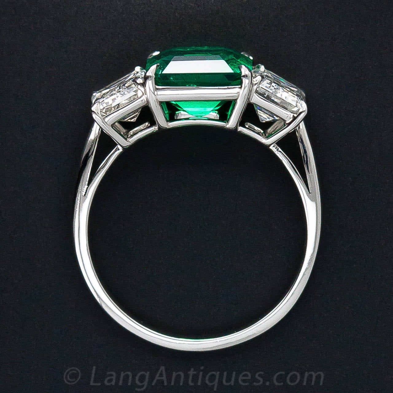 Fine 2.75 Carat Emerald Diamond Platinum Ring 2