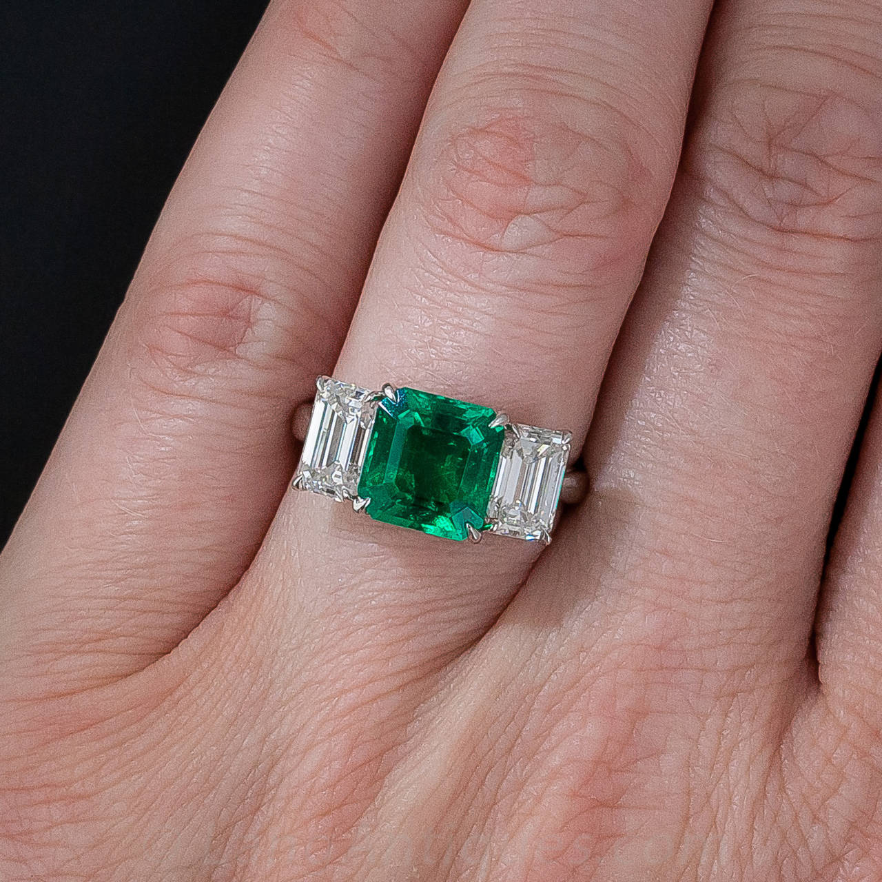 Fine 2.75 Carat Emerald Diamond Platinum Ring 3