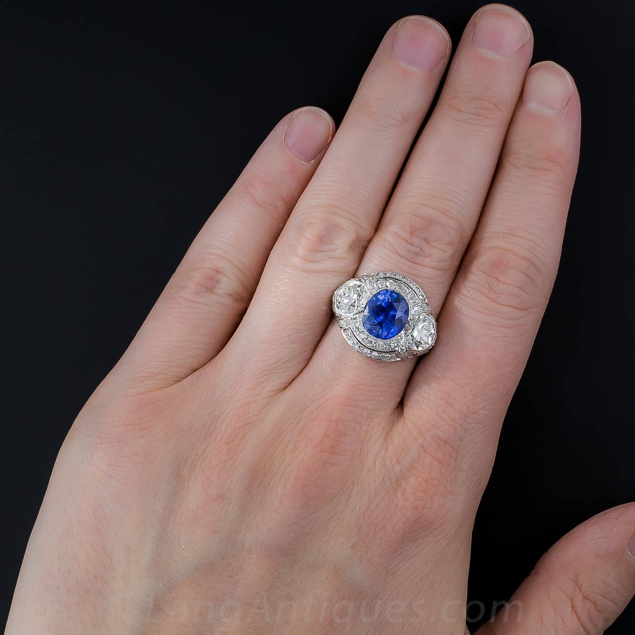 3.46 Carat No-Heat Sapphire and Diamond Art Deco Ring For Sale 3