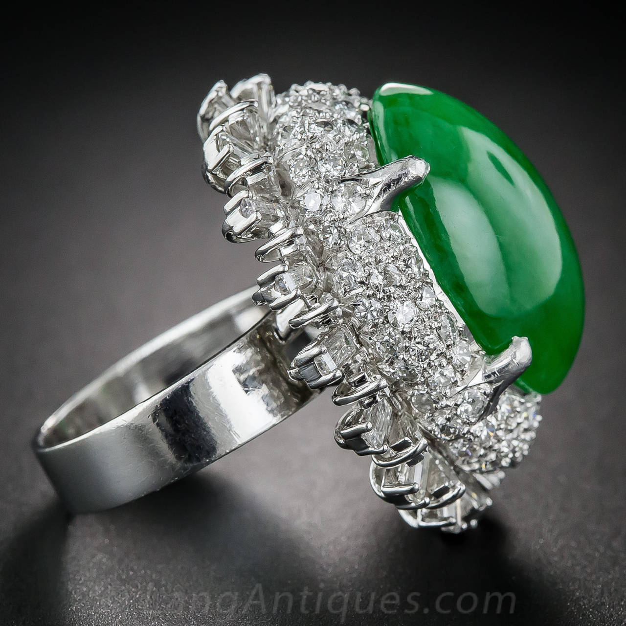Natural Jade Platinum and Diamond Ring In Excellent Condition In San Francisco, CA
