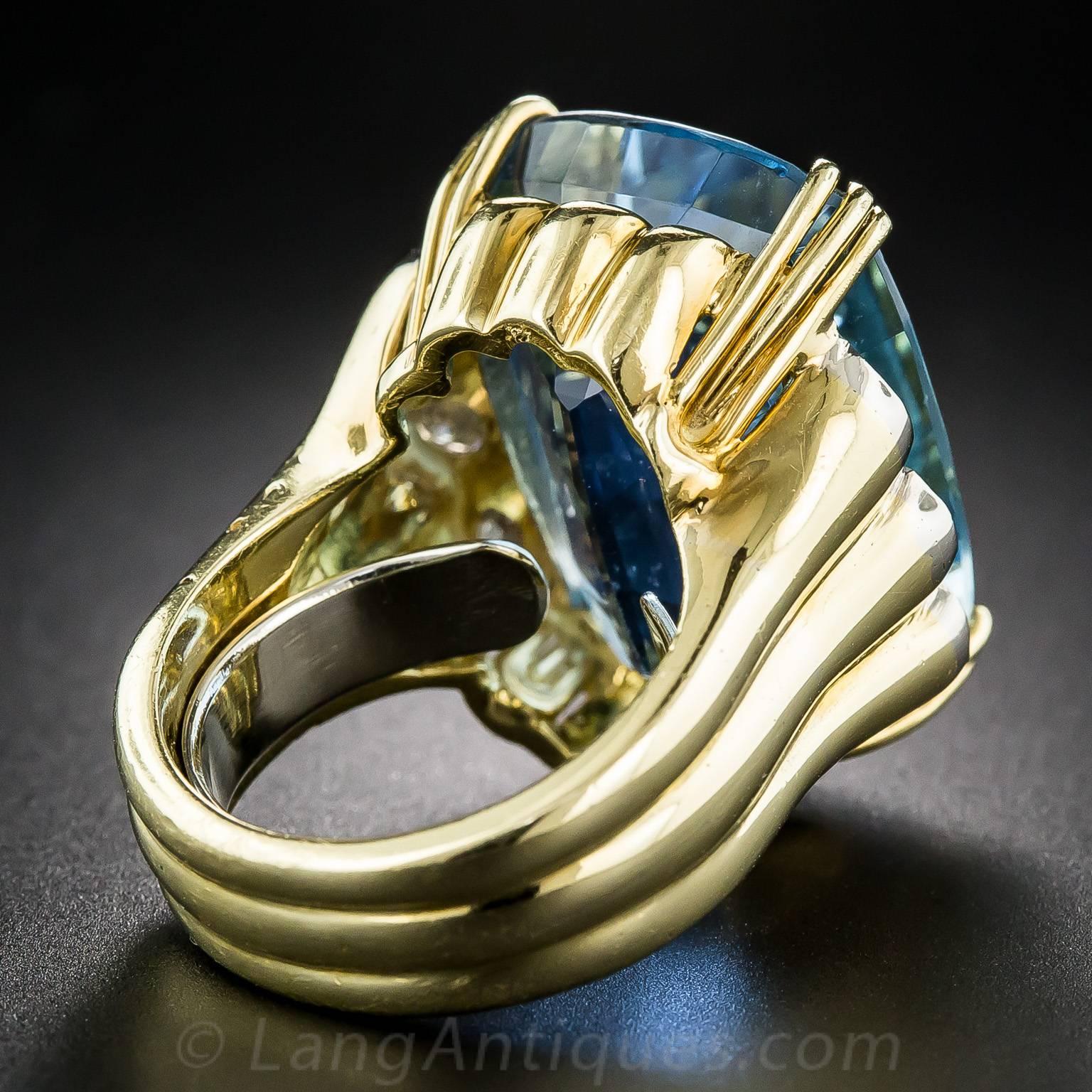 Fine 27 Carat Aquamarine Diamond Gold Ring 2