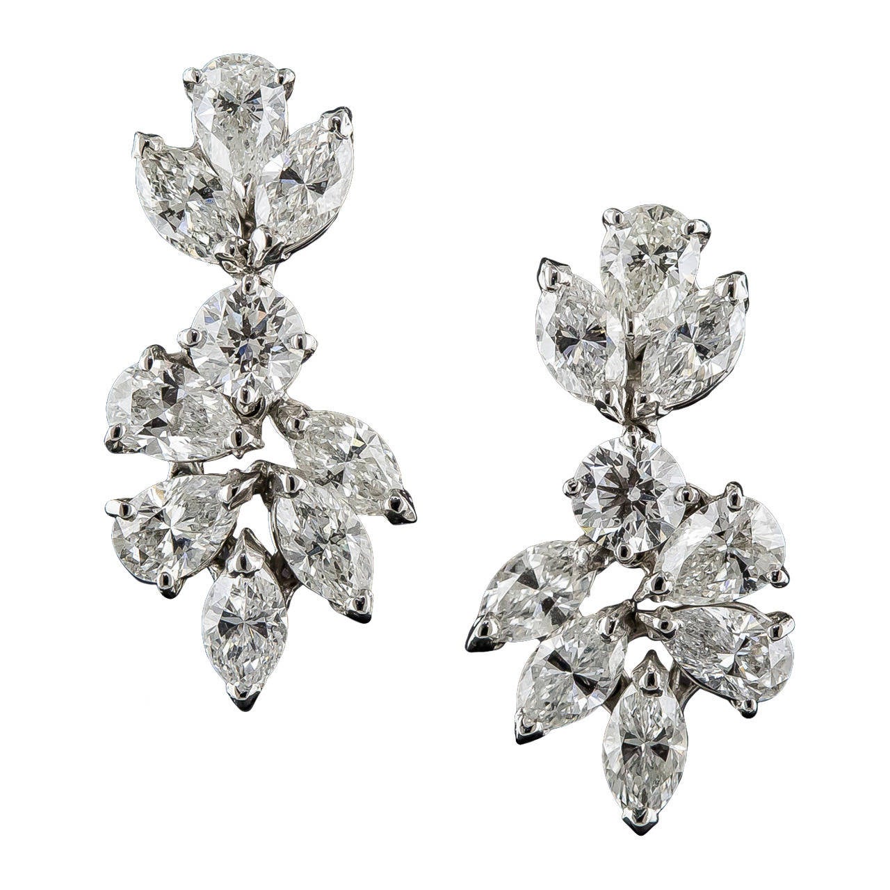 18K White Gold Diamond Cluster Earrings For Sale