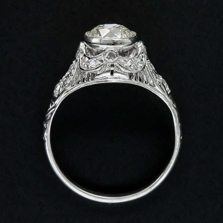Women's 1.10 Carat Early-Art Deco Diamond Engagement Ring