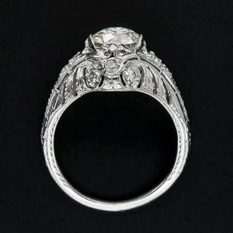 Women's 1.29 Carat Art Deco Diamond and Platinum Engagement Ring