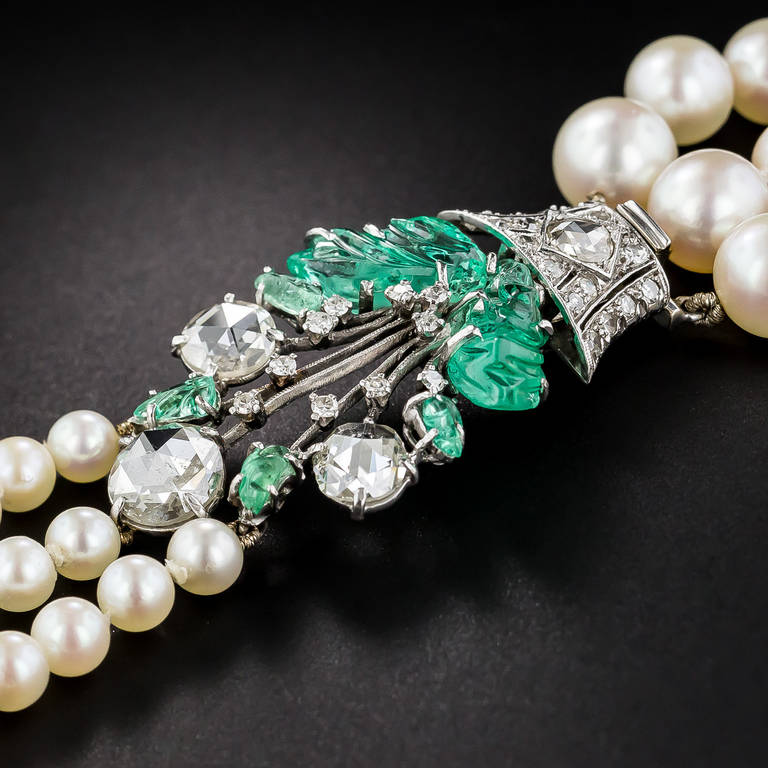 Boucheron Pearl Neckace with Carved Emerald and Diamond Clasp In Excellent Condition In San Francisco, CA