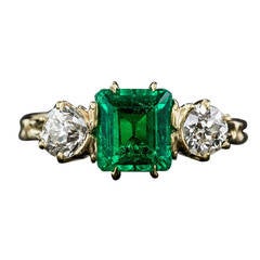 Antique Victorian Emerald Diamond Ring