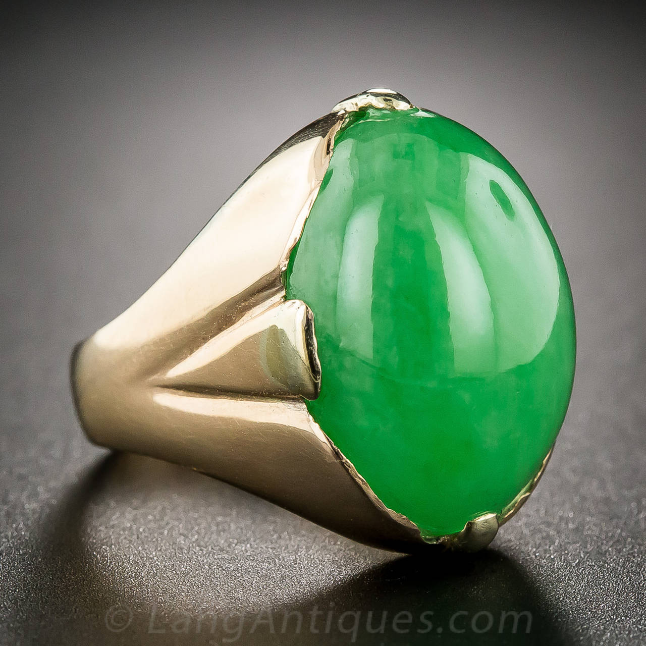 Natural Jade Ring In Excellent Condition In San Francisco, CA