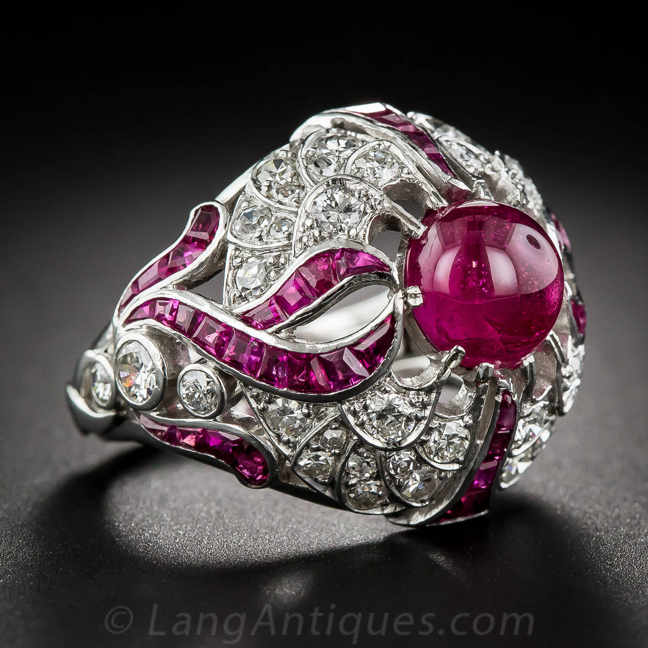 Large Art Deco Cabochon Ruby Platinum Ring In Excellent Condition For Sale In San Francisco, CA