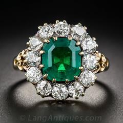 Victorian 2.75 Carat Emerald Diamond Gold Cluster Ring