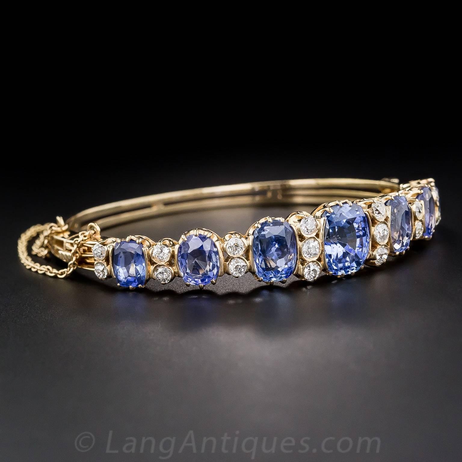 Late Victorian 18 Carats No-Heat Ceylon Sapphire Diamond Gold Bangle Bracelet For Sale