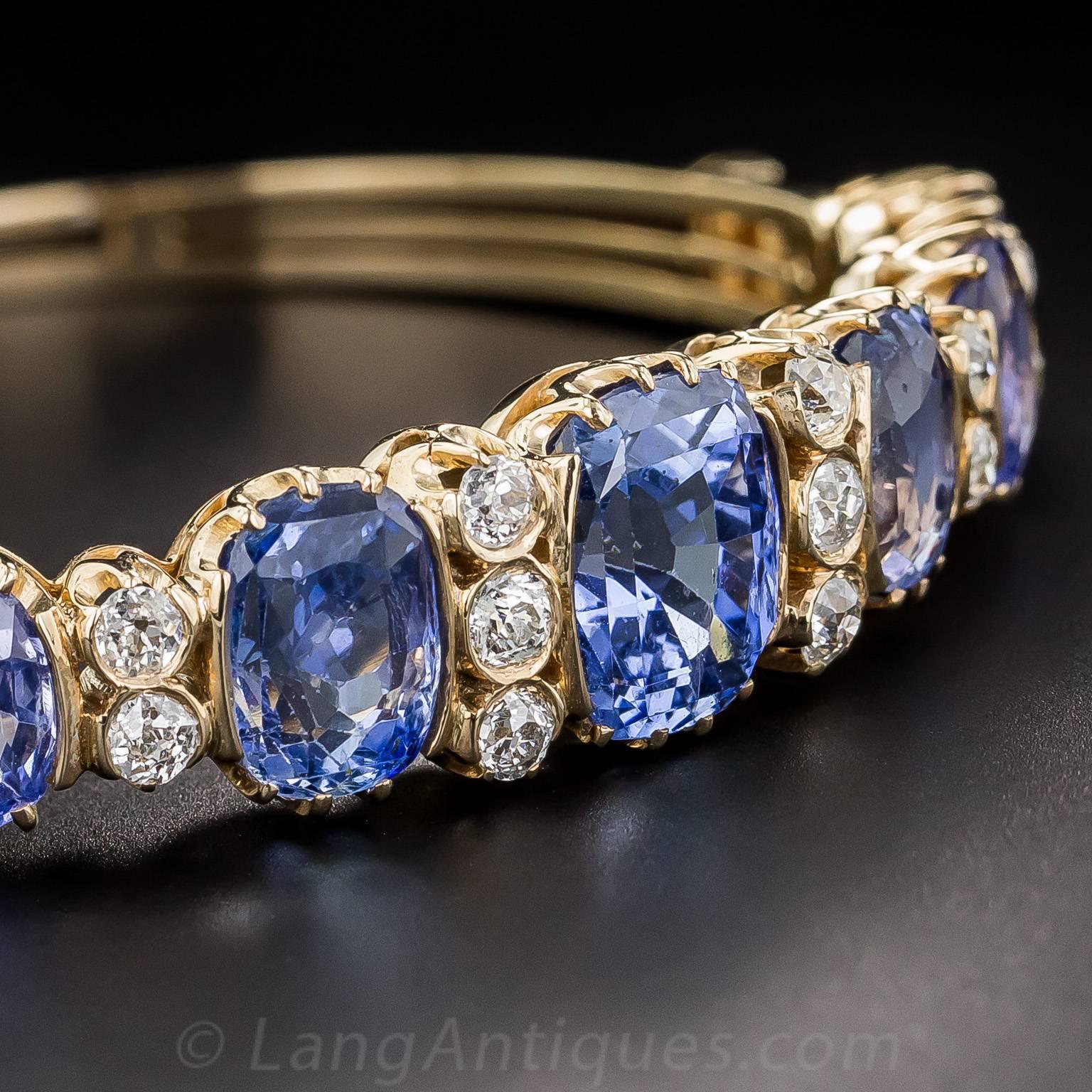 Women's or Men's 18 Carats No-Heat Ceylon Sapphire Diamond Gold Bangle Bracelet For Sale