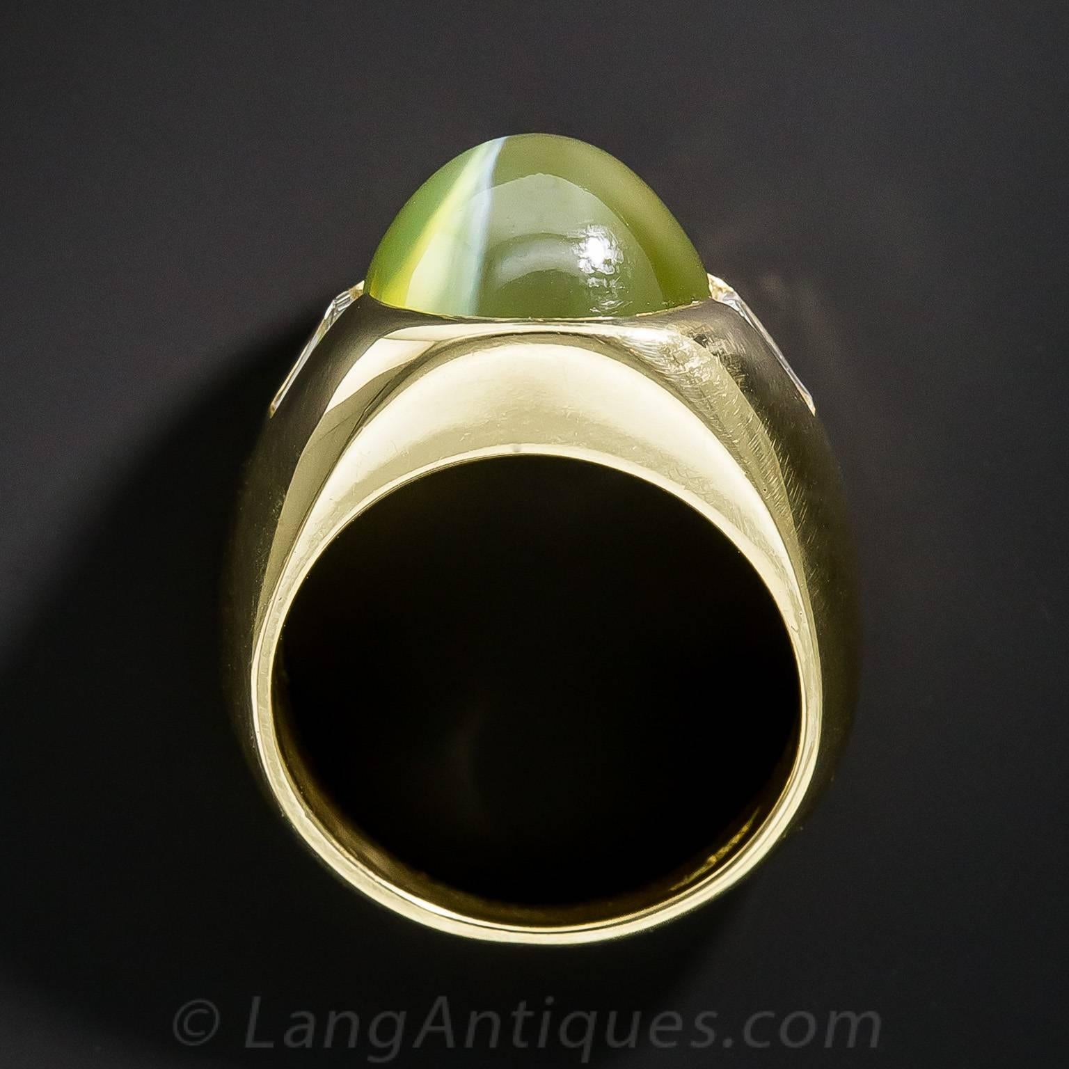 10 Carat Cat's Eye Chrysoberyl and Diamond Gent's Ring For Sale 1