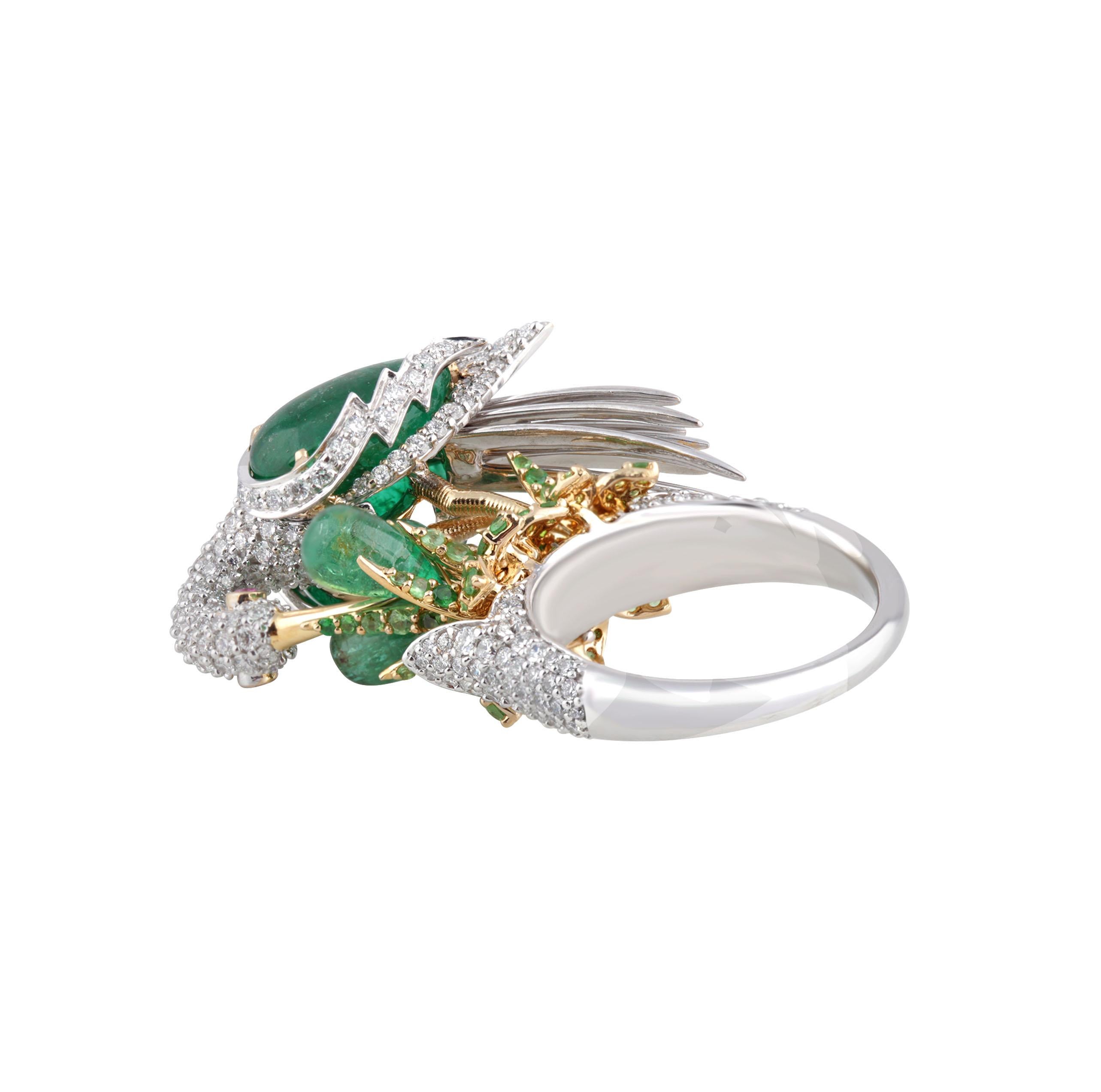 Studio Rêves Crane Ring in 18K Gold and Diamonds with Emeralds and Tsavorites In New Condition In Mumbai, Maharashtra