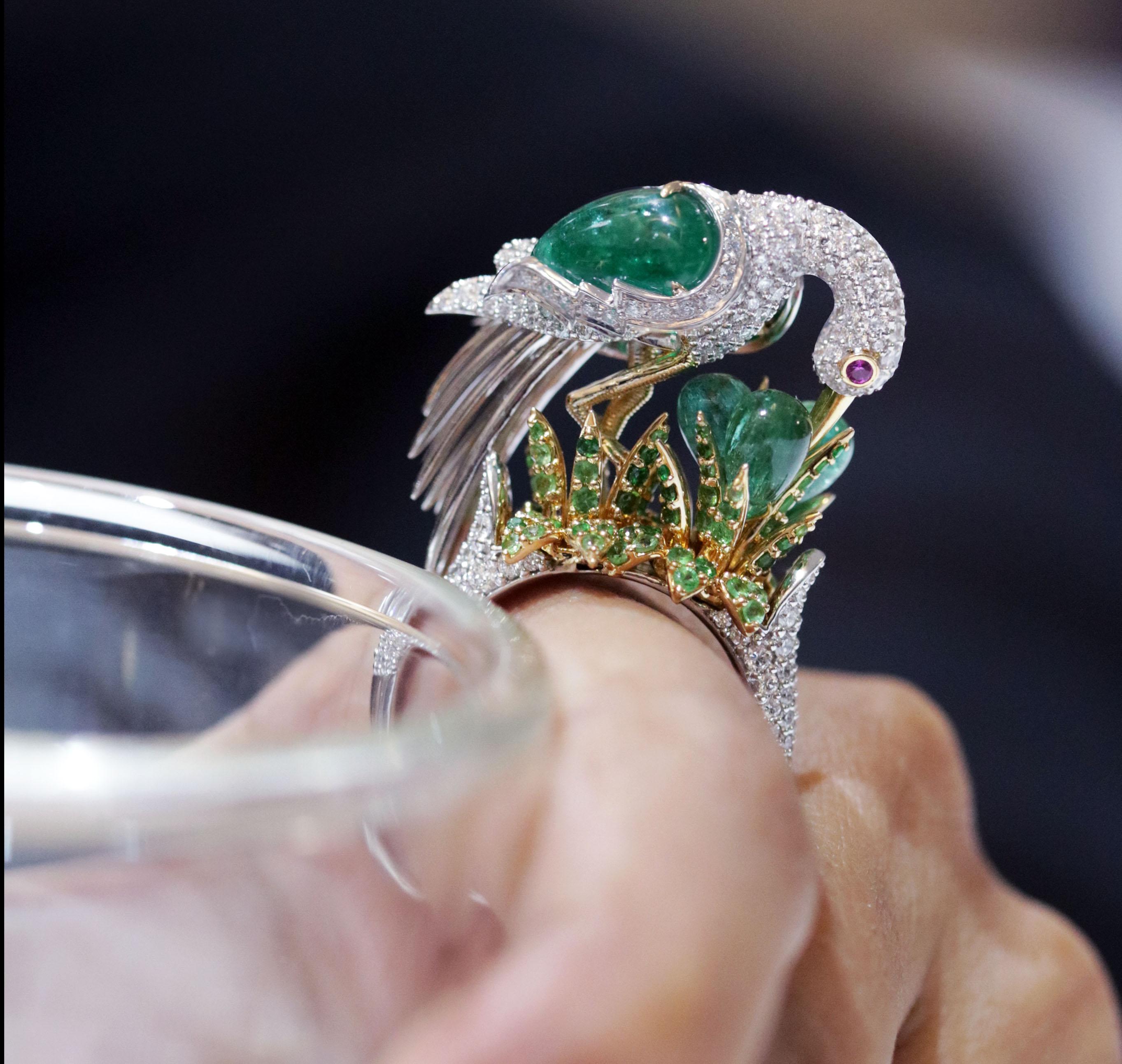 Studio Rêves Crane Ring in 18K Gold and Diamonds with Emeralds and Tsavorites 2