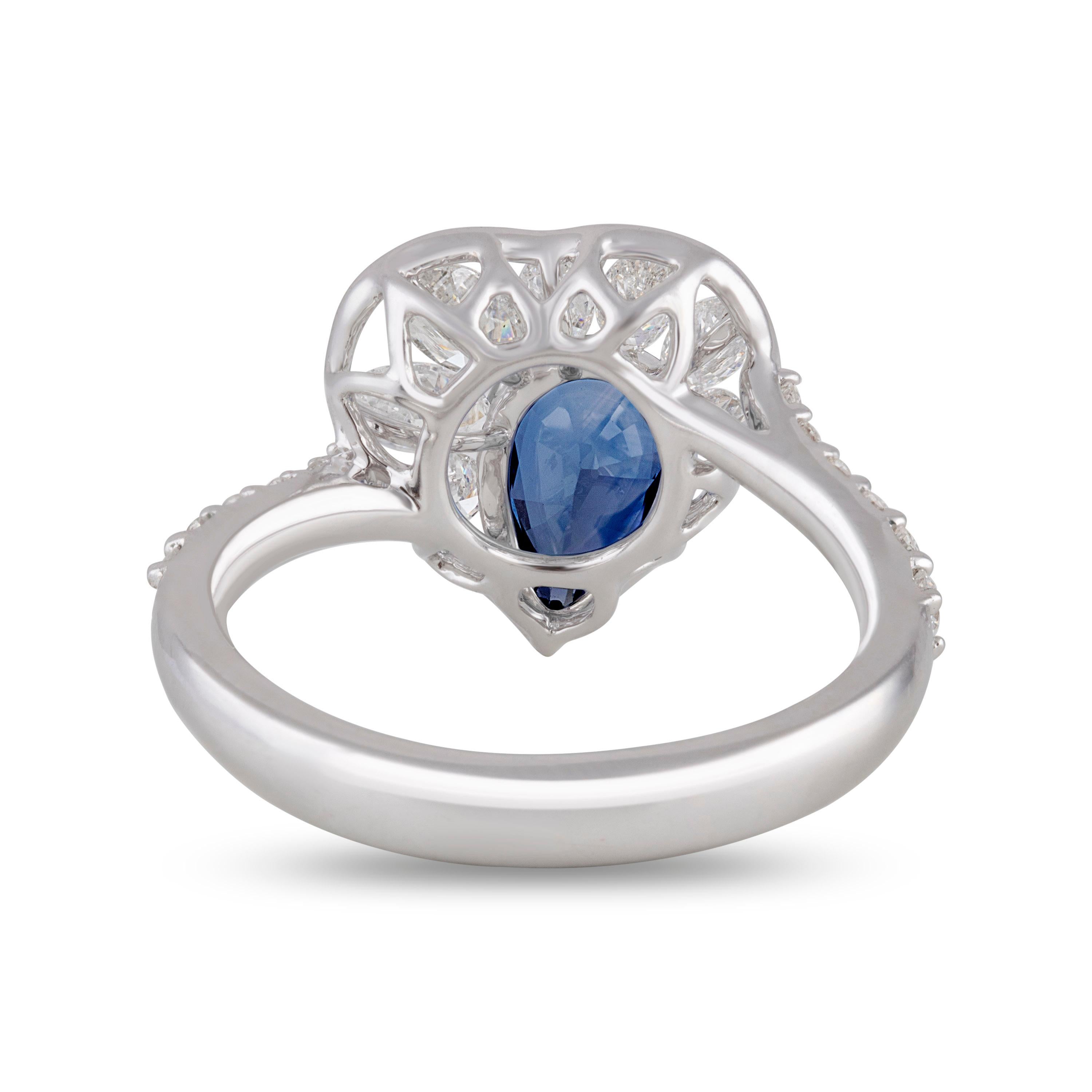 Studio Rêves Diamond and Blue Sapphire Love Ring in 18 Karat White Gold In New Condition For Sale In Mumbai, Maharashtra