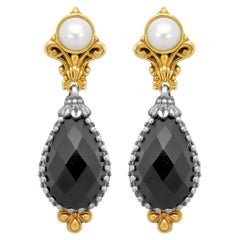 Konstantino Ohrringe aus 925er Silber und 18-karätigem Gelbgold mit schwarzem Onyx und Perlen aus der „Nykta“-Kollektion