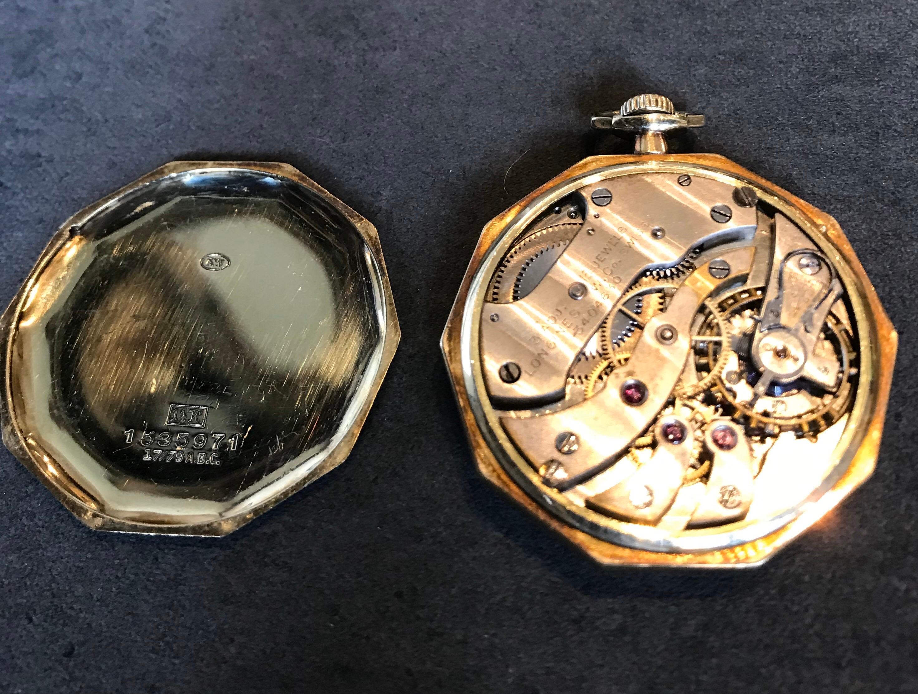 Longines, montre de poche à cadran ouvert en forme de décagone, en or jaune émaillé Excellent état - En vente à Firenze, IT