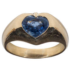 Bulgari Heart-Shaped Natural Sapphire Gold Ring