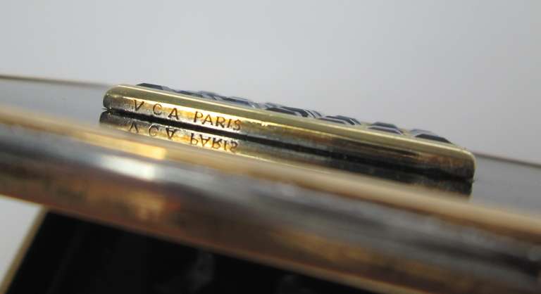 Van Cleef & Arpels Sapphire Diamond Gold Black Bakelite Box  circa 1935 In Excellent Condition In Firenze, IT