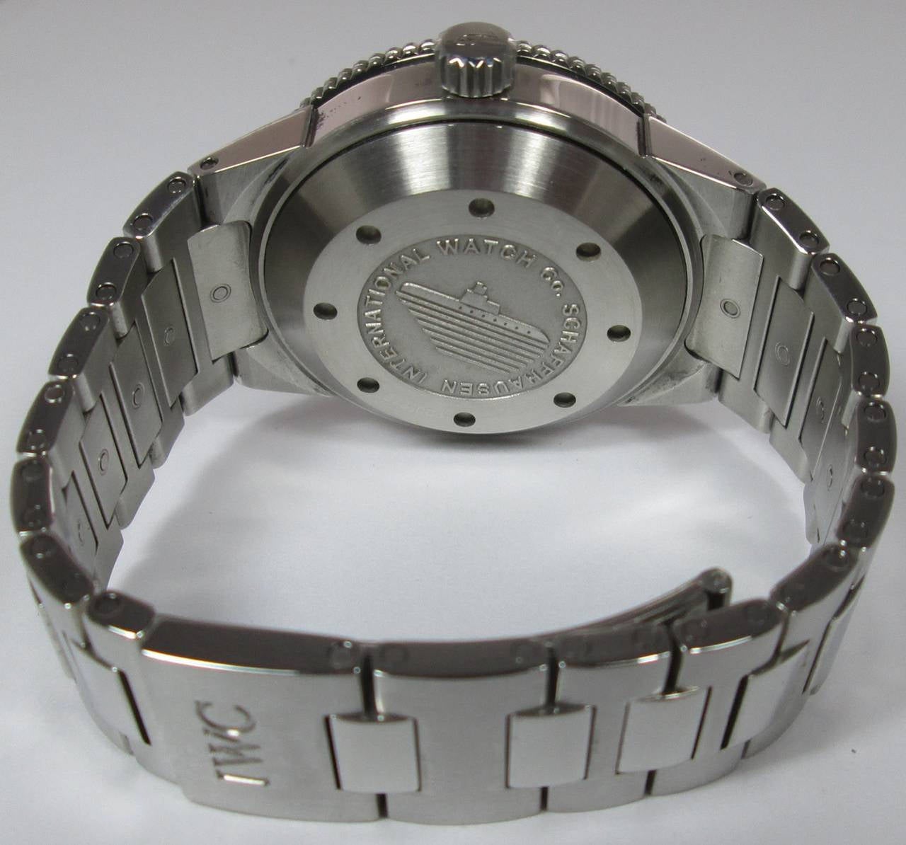 Contemporary IWC Schaffhausen Stainless Steel Automatic Aquatimer 2000m Wristwatch