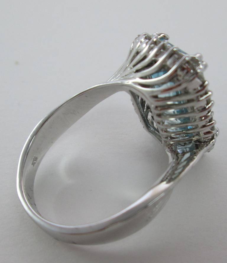 Aquamarine and Diamond Ring In Excellent Condition In Firenze, IT
