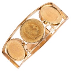 Antique European Gold Sovereign Coin Bracelet in 18 Karat Gold