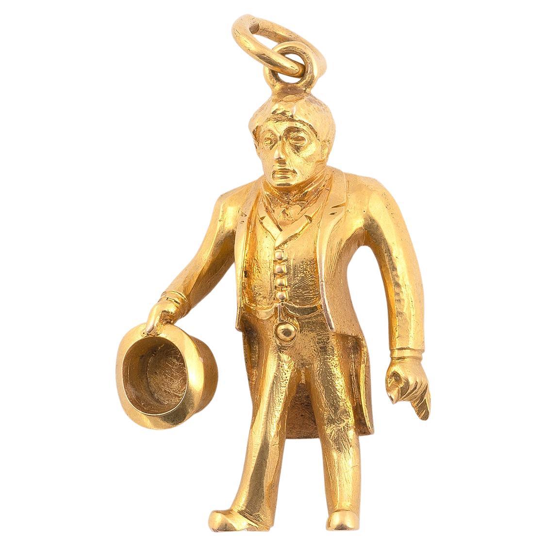 18kt Yellow Gold Charm Pendant Hunchbacked For Sale