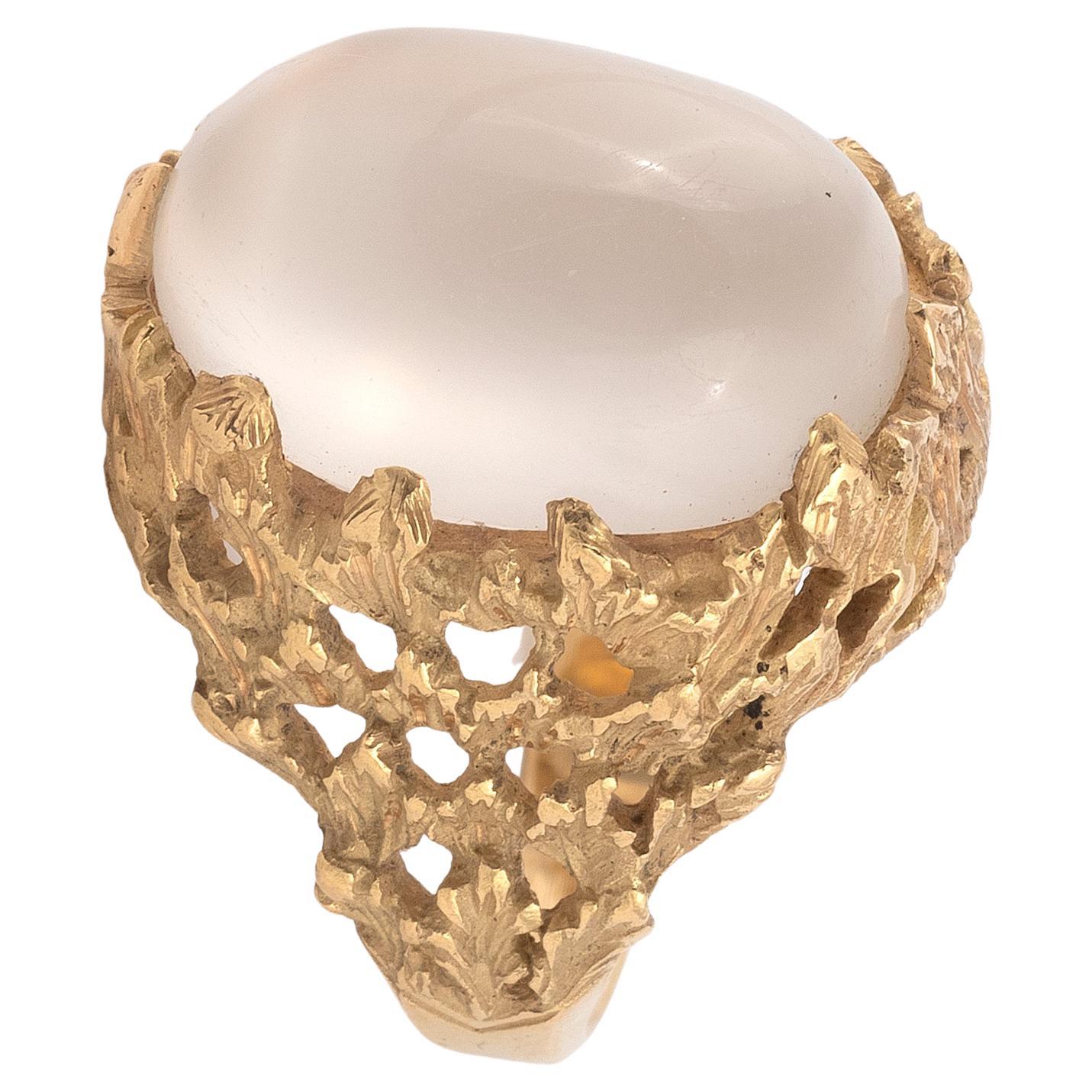 Vintage French Cabochon Moonstone Dress Ring In Excellent Condition For Sale In Firenze, IT