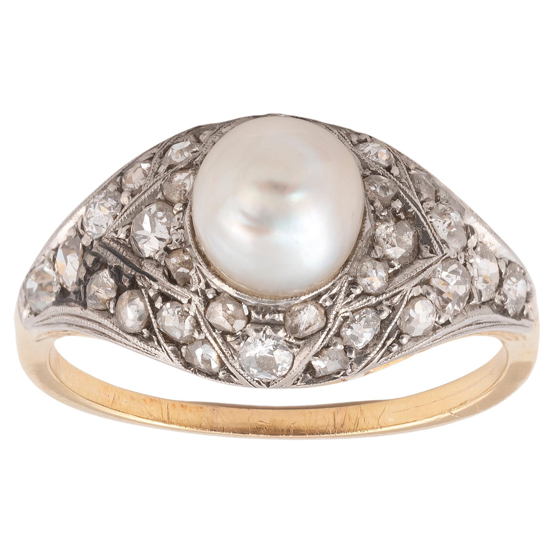Ring mit natürlichen Perlen und Diamanten
