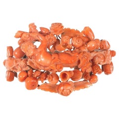 Antiguo Brazalete de Corallium Rubrum Tallado en Camafeo del Siglo XIX
