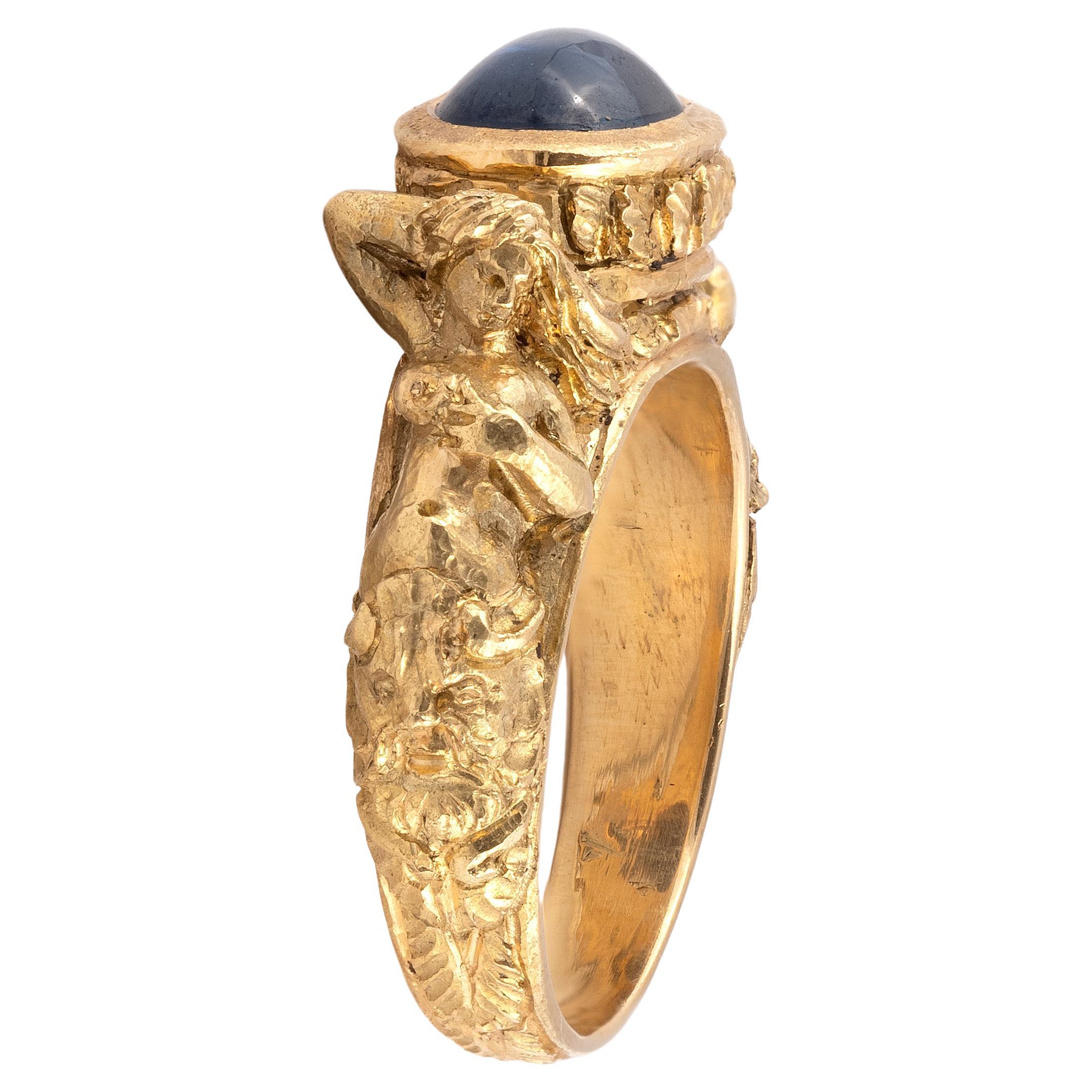 Women's or Men's Art Nouveau Gold And Sapphire Ring, Circa 1910 For Sale