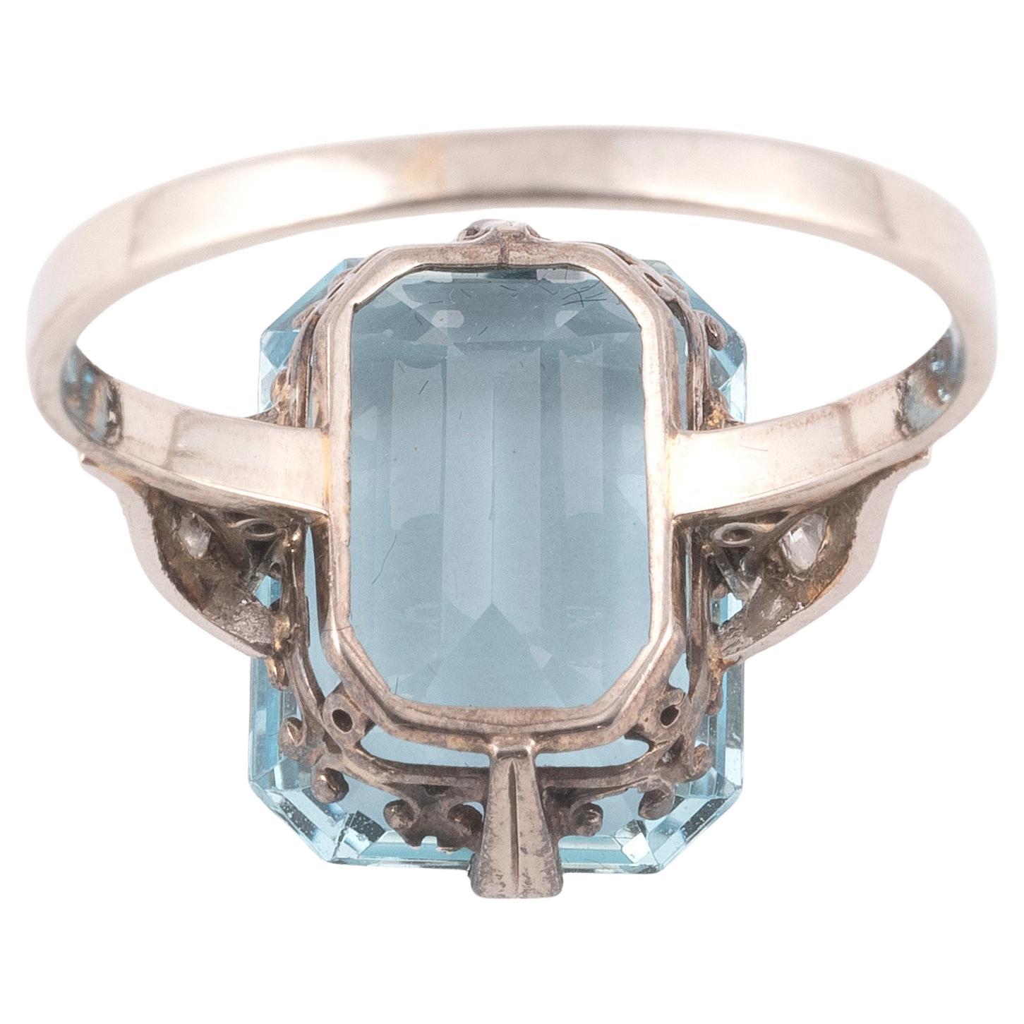 Retro Aquamarine approximately 5ct and Diamond Ring