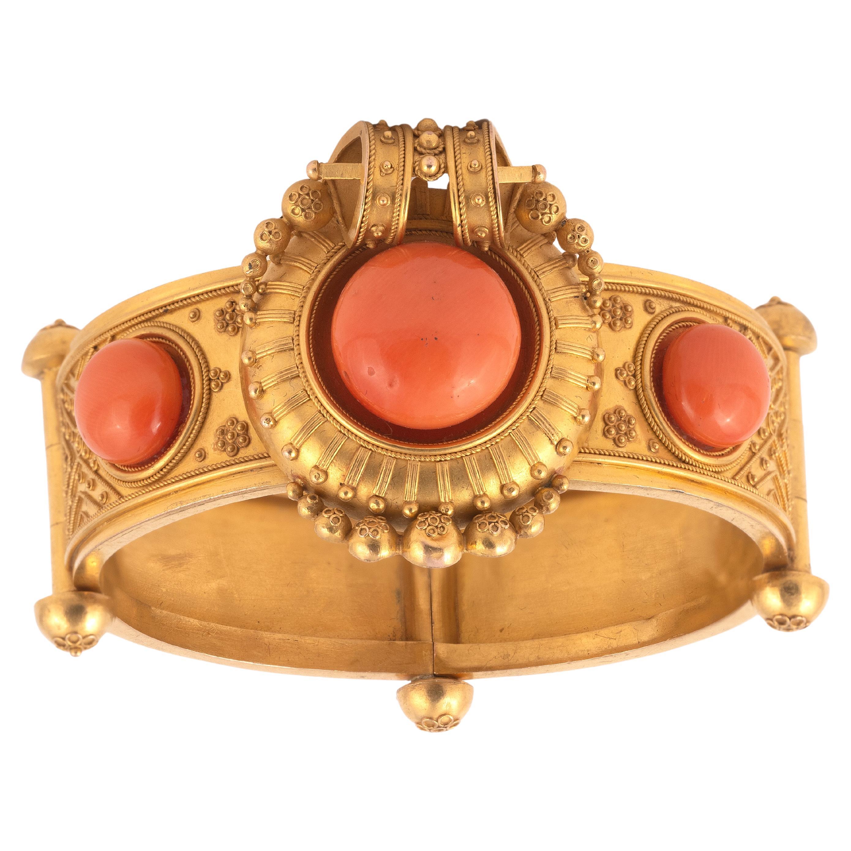 Archaeological Revival Gold And Corallium Rubrum Bangle Bracelet 1860's In Excellent Condition For Sale In Firenze, IT