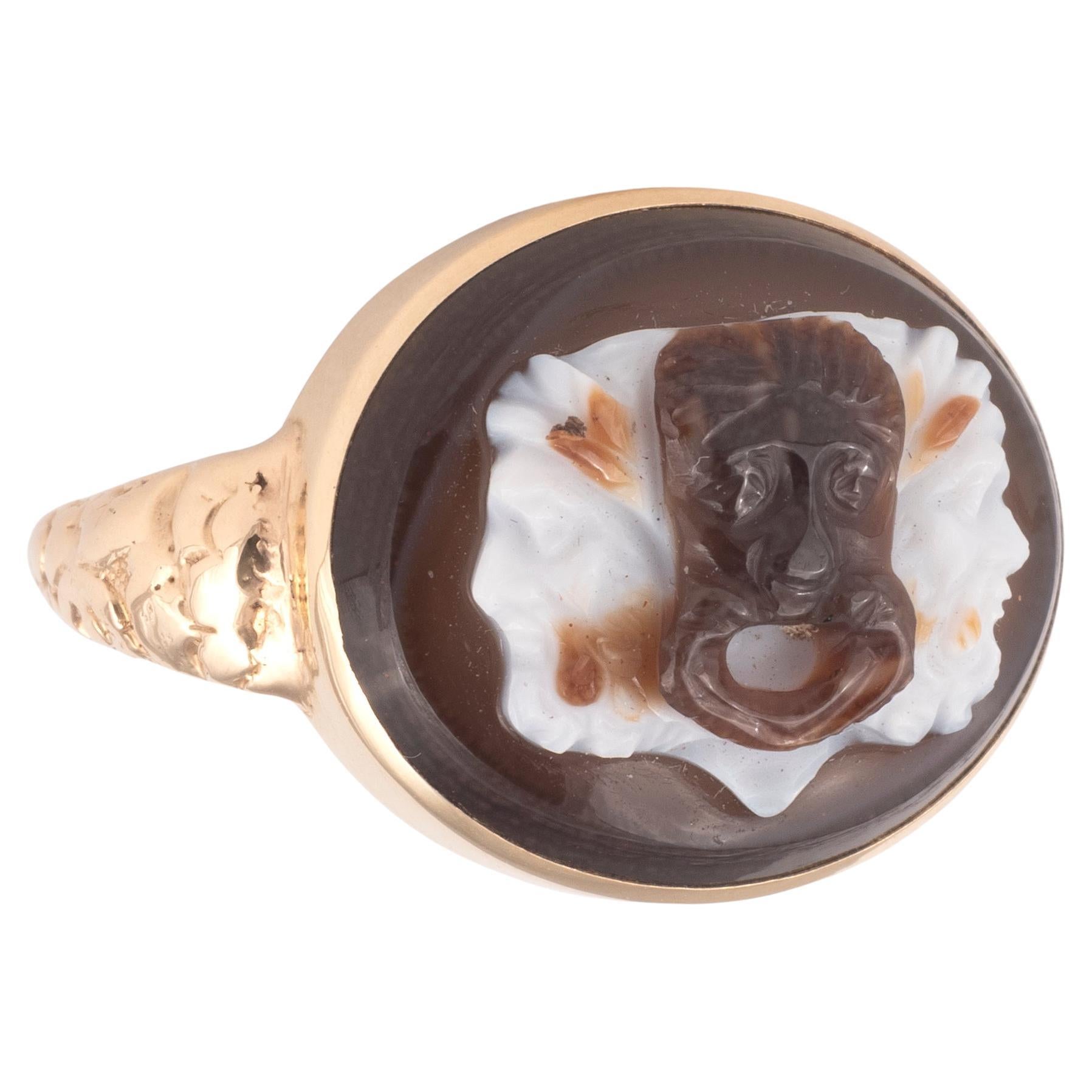 Agate cameo Tragic Greek Theatre Mask Ring Early 19th century In Excellent Condition In Firenze, IT