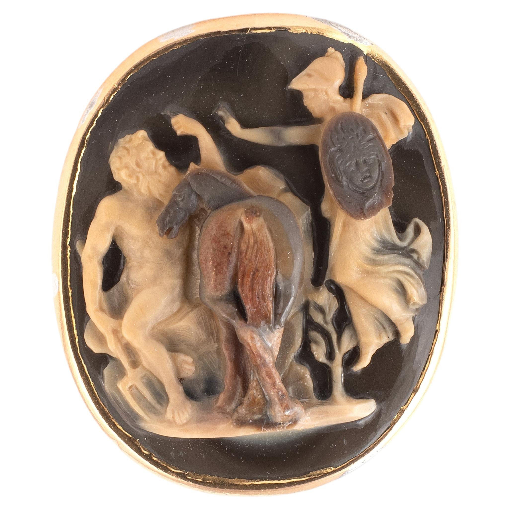 Bague en or et agate de la fin du XVIe siècle, ornée d'un camée représentant Athéna et Poséidon