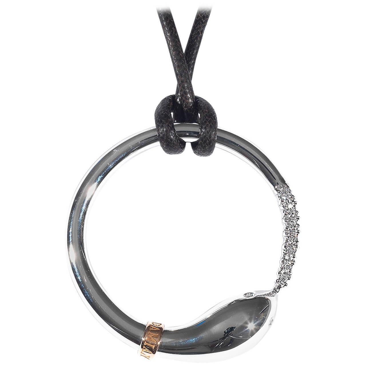 Taglio brillante Damiani Infinito - Collana con ciondolo in oro bicolore e diamanti in vendita