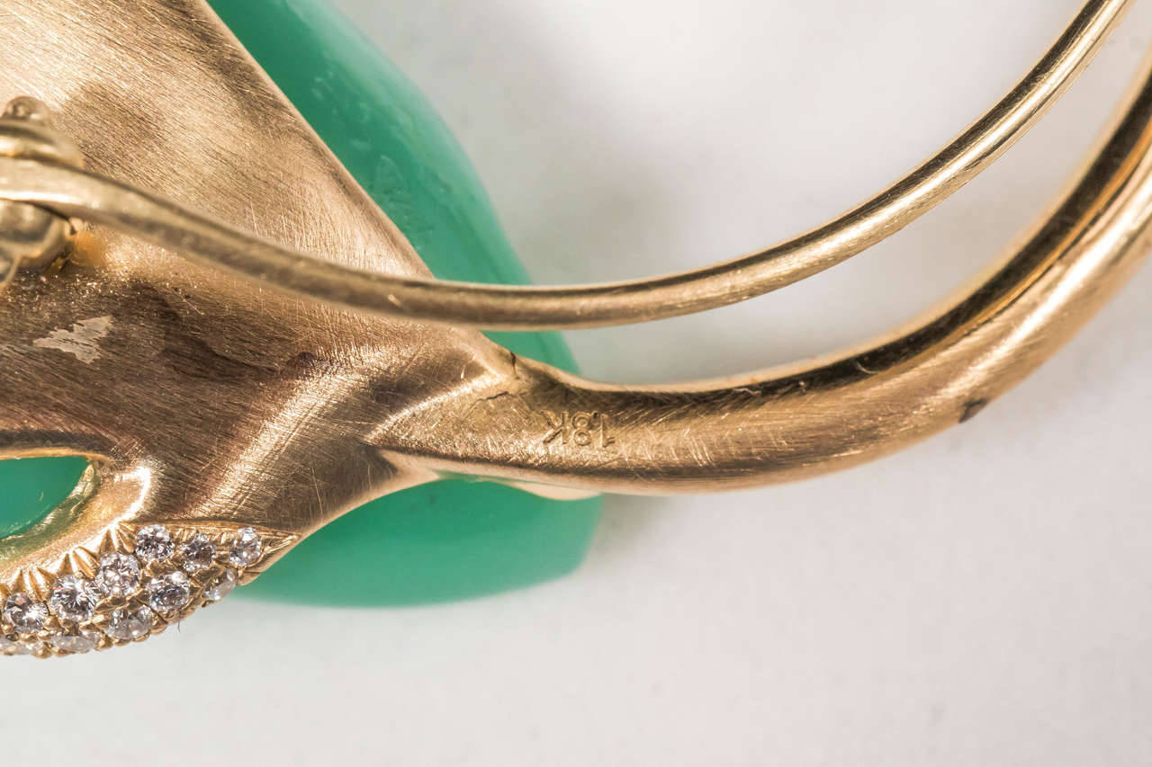 Naomi Sarna Carved Chrysoprase Diamond Gold Flower Pin For Sale 2