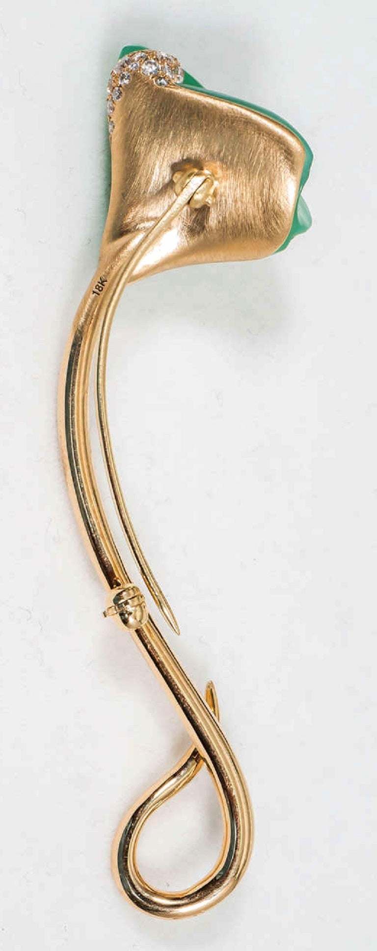 Women's Naomi Sarna Carved Chrysoprase Diamond Gold Bud Brooch For Sale