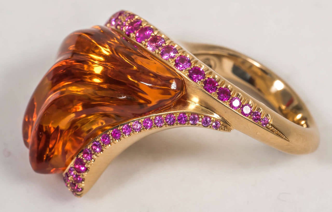 Naomi Sarna Hand-Carved Citrine Pink Sapphire Gold Ring For Sale 1