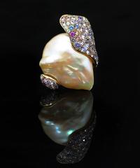 Naomi Sarna Chinese Pearl Diamond Sapphire Gold First Wave Brooch