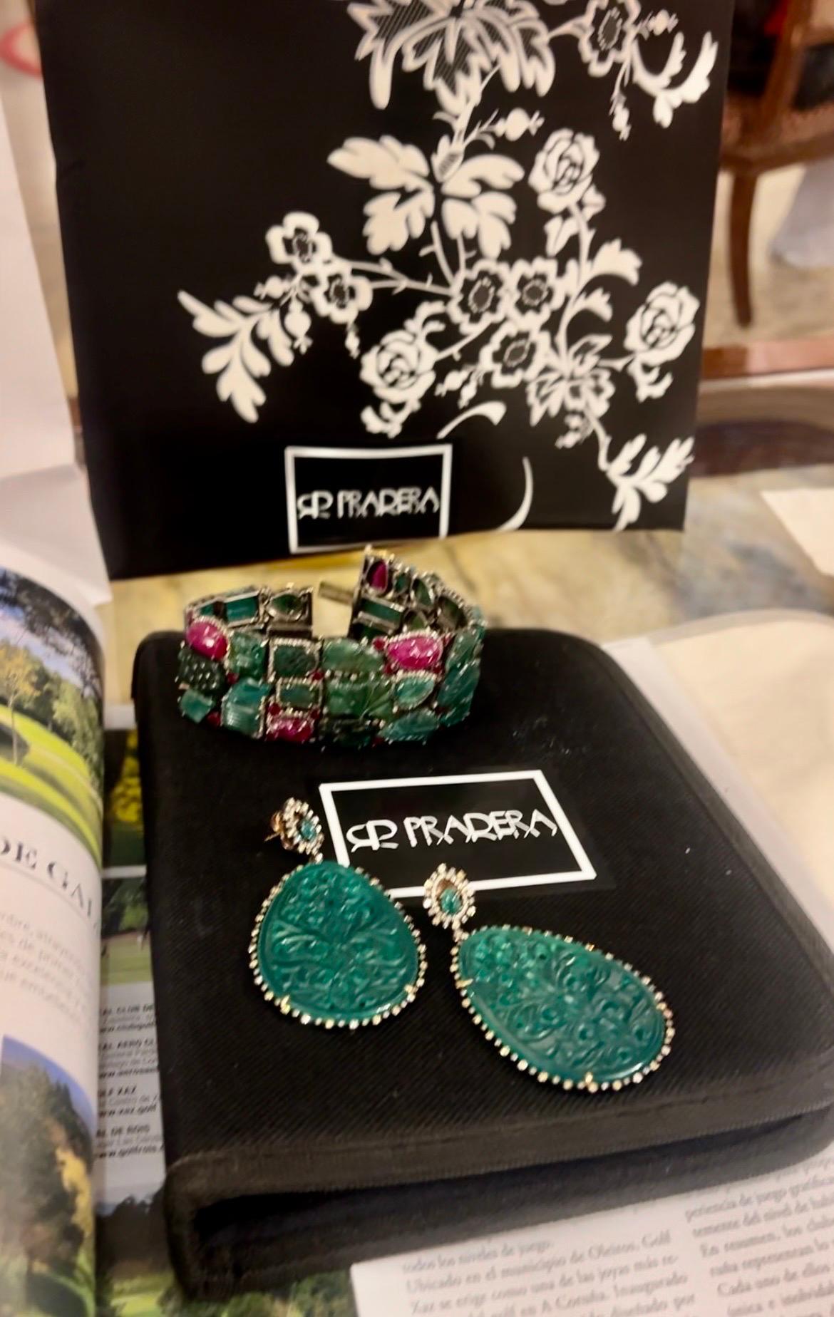 Emerald and Green Onyx Earrings with Diamonds Mounted in 18k Gold and Silver For Sale 1