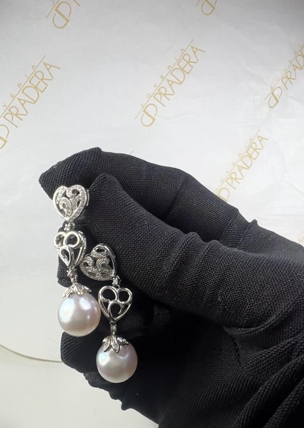 Barocco Orecchini da sposa con perle australiane, oro bianco 18 carati e diamanti pavé in vendita