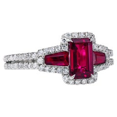Leon Mege Micro Pave Platinring mit zertifiziertem 1,06 Karat Rubin im Smaragdschliff